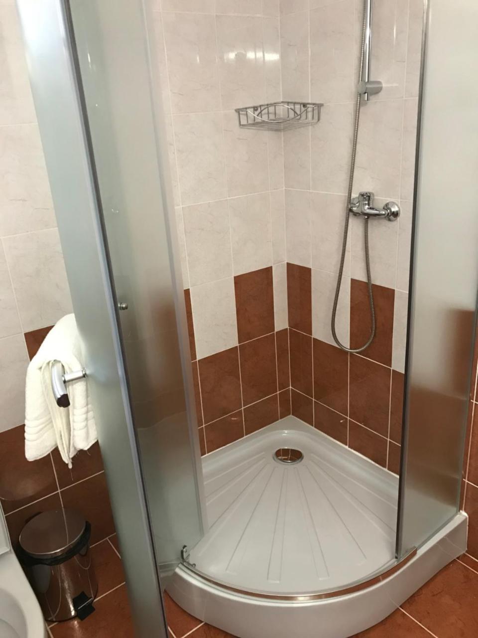 Pensiunea Granada Covasna Luaran gambar