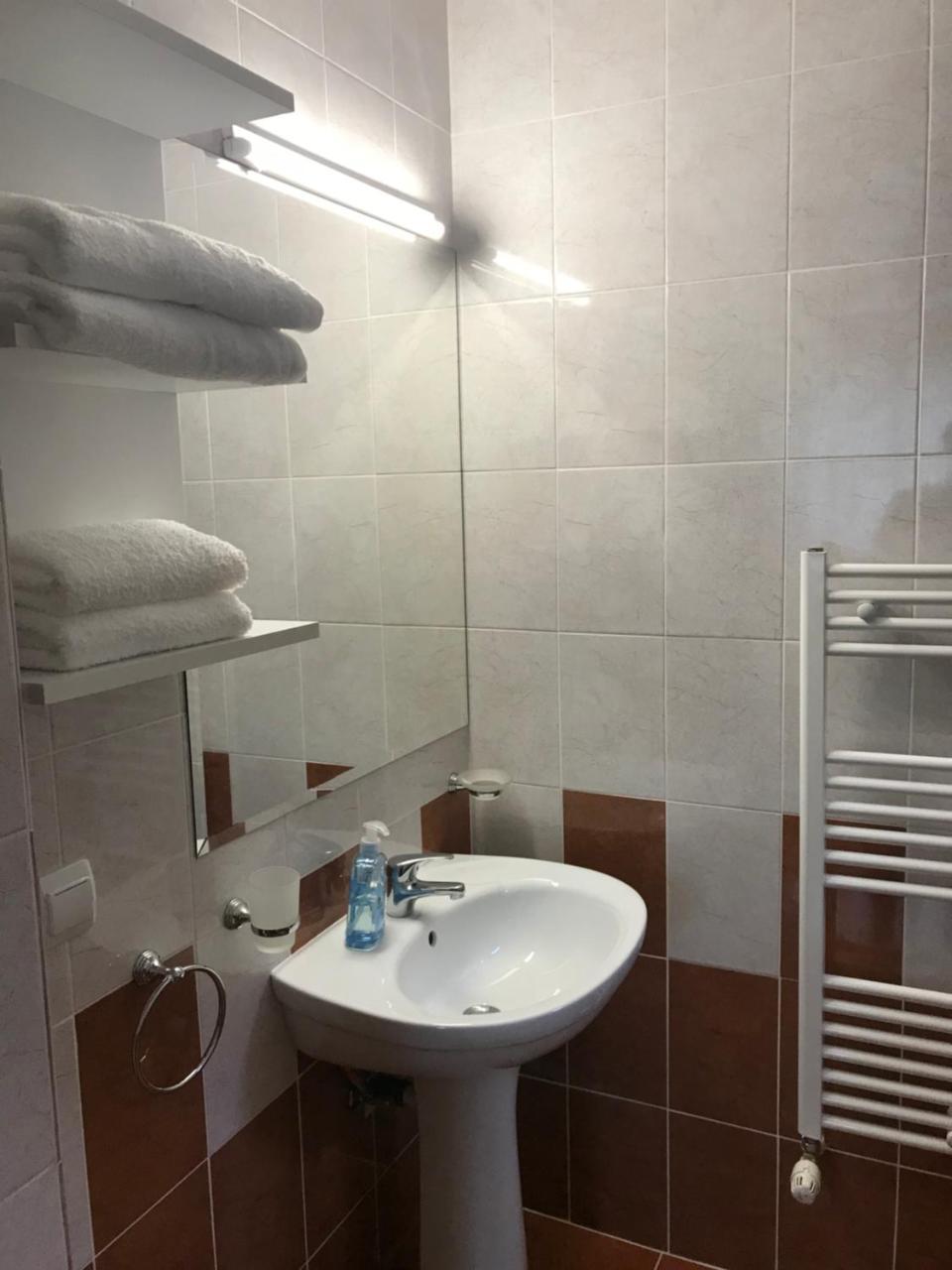 Pensiunea Granada Covasna Luaran gambar