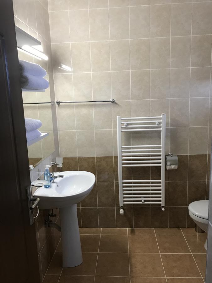 Pensiunea Granada Covasna Luaran gambar