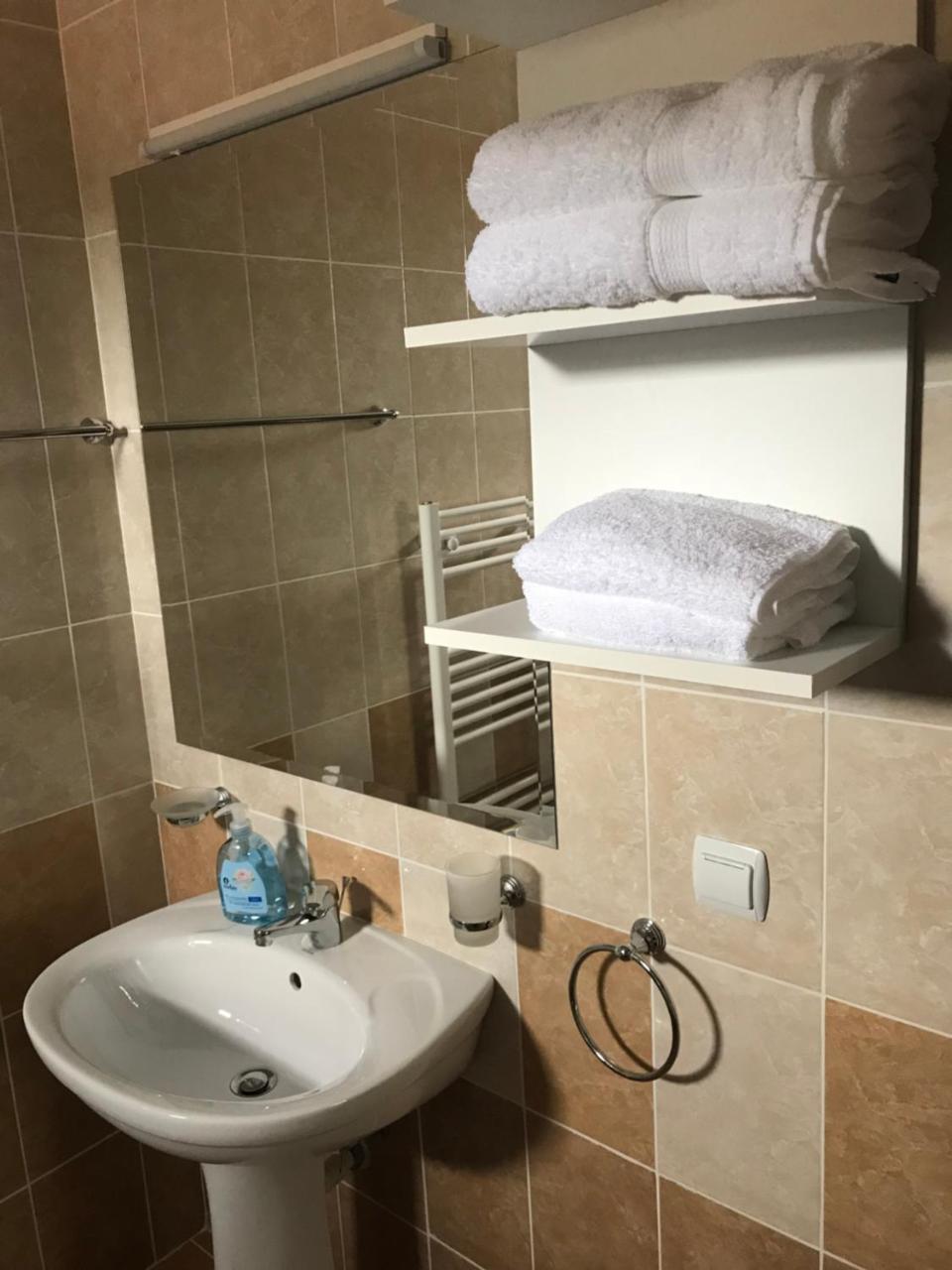 Pensiunea Granada Covasna Luaran gambar